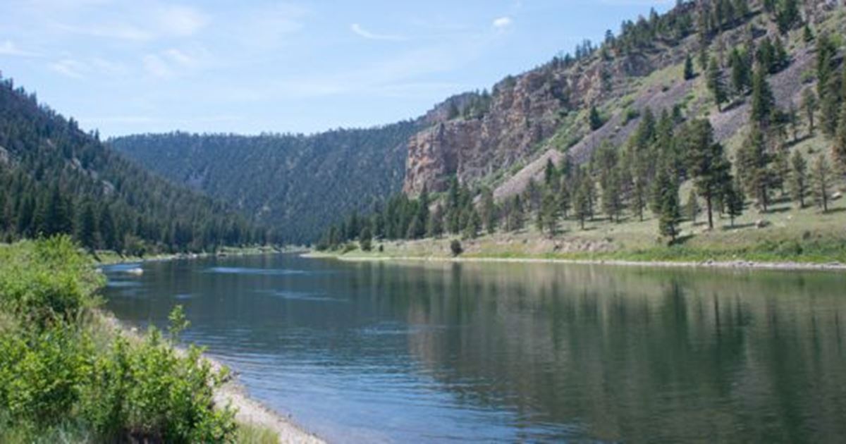 Snowden Bridge Fishing Access Site - Bainville, Montana