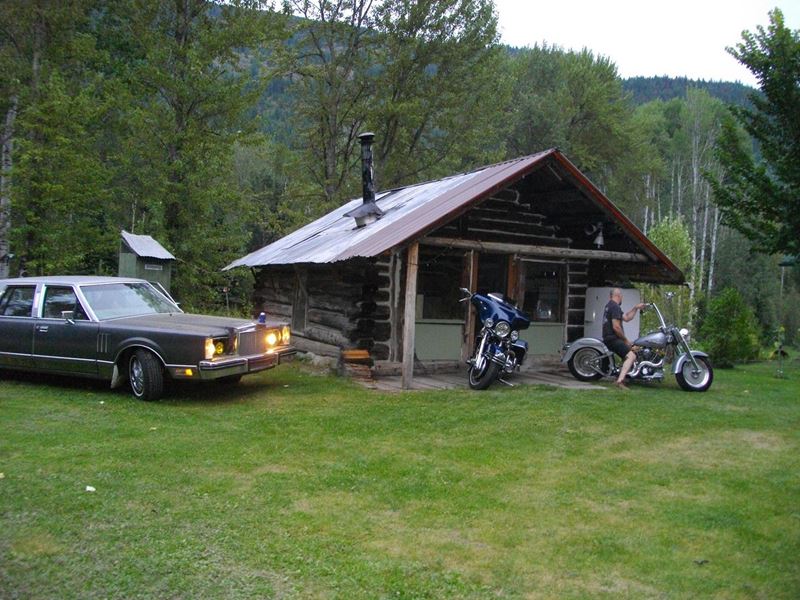 Smuggler's Spring Resort Grand Forks, British Columbia