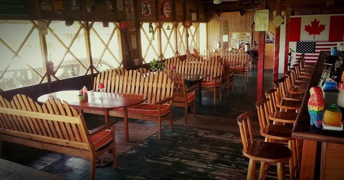 Lil Texas Bar and Grill / "Amigos" Restaurant & Bar La Democracia