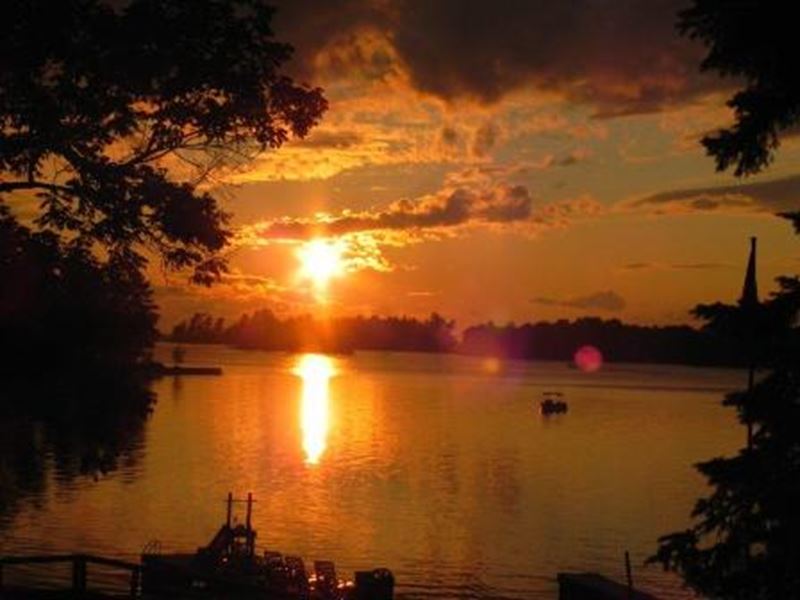 Glen Echo Cottages, North Bay and Lake Nipissing, Ontario