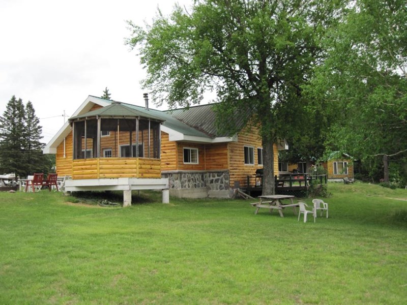 Housekeeping Cottage Package Marten River, North Bay and Lake