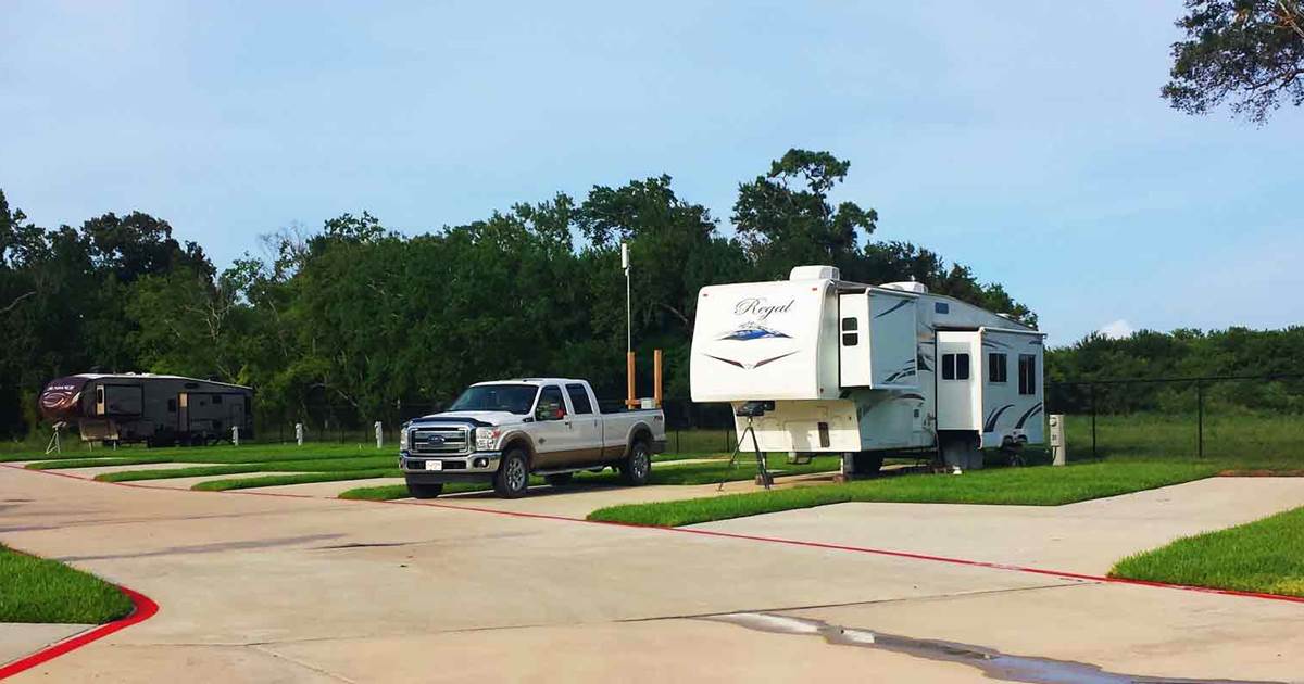 BAYOU BEND RV RESORT Houston, Texas