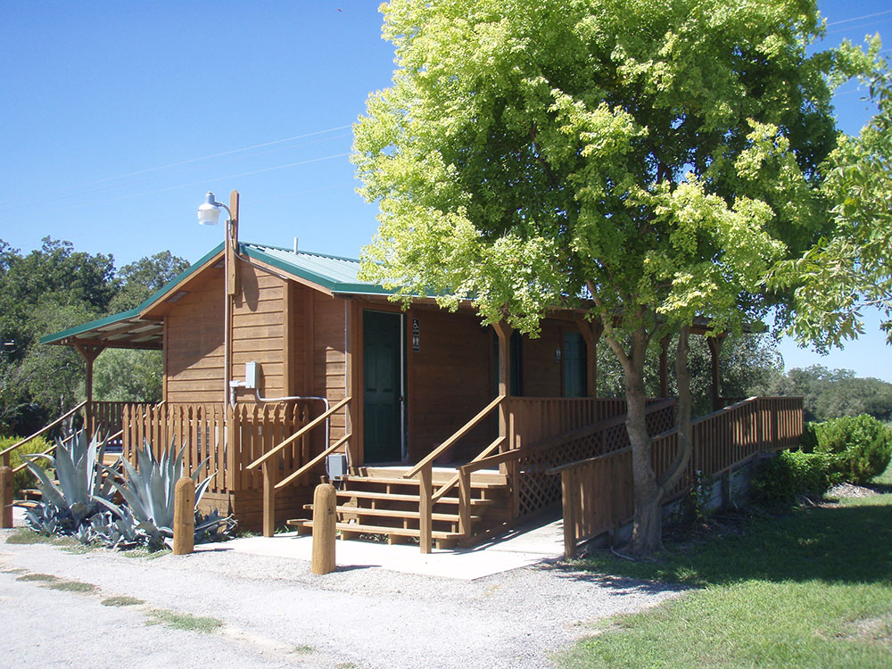 Leisure Resort Fentress, Texas