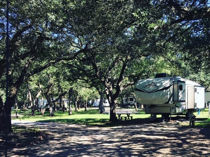 SHADY OAKS RV PARK & CAMPGROUND Ganado, Texas