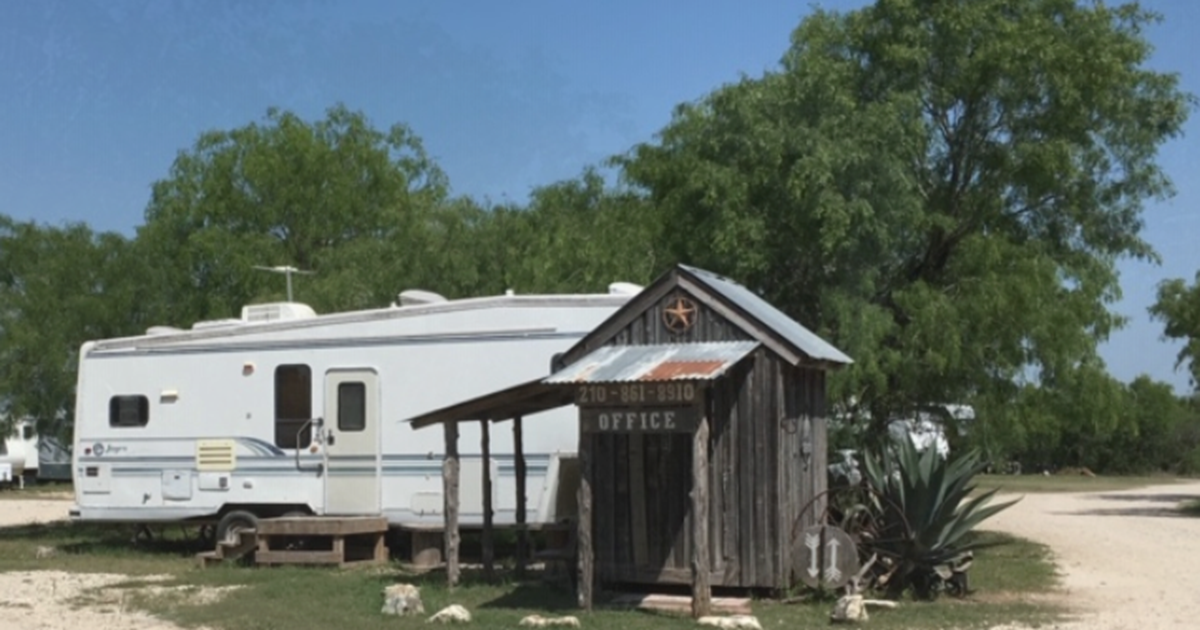 WINDMILL CROSSING RV PARK La Vernia, Texas