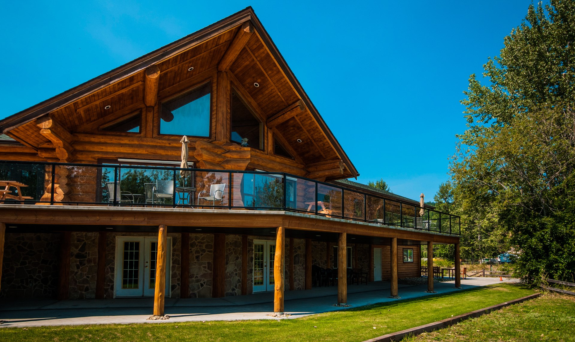 Cottonwood Cove Resort, British Columbia