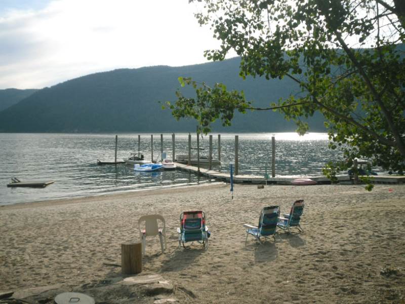 Kingbaker Creek Resort Mara, British Columbia