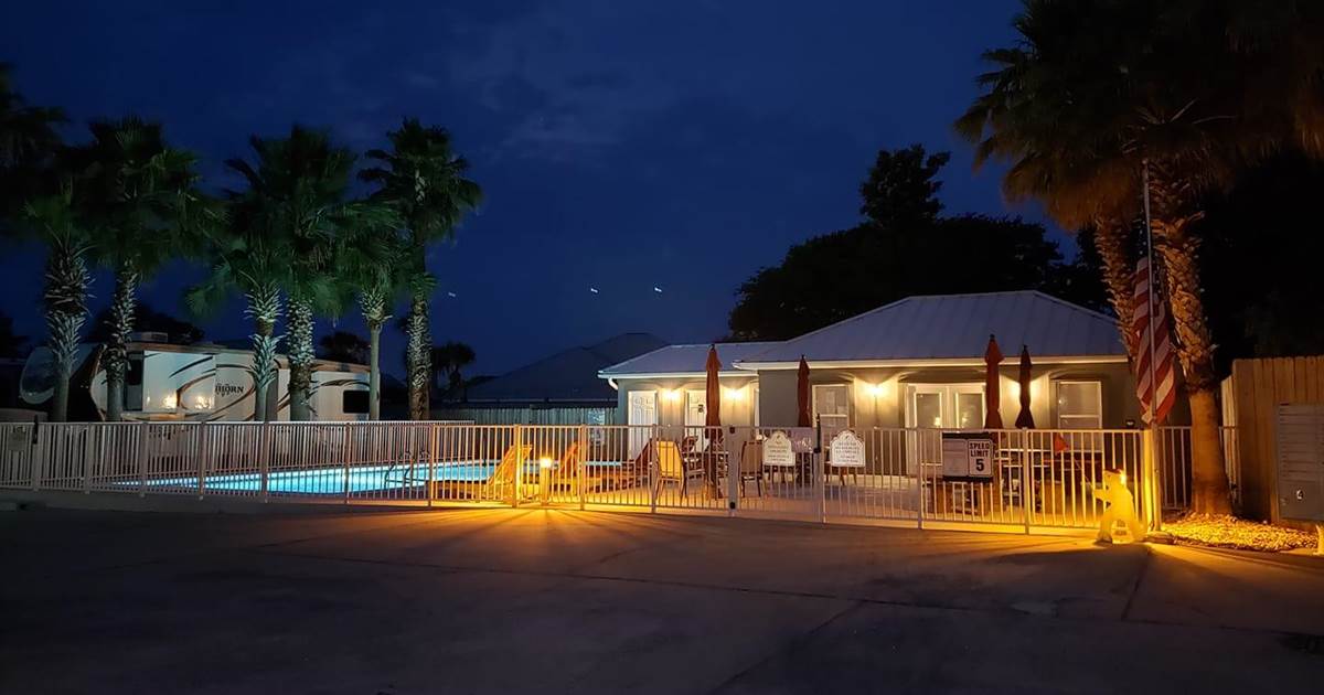 Miramar Beach (Destin) Private RV Lots for Rent*Gated*Pool*Near Beach